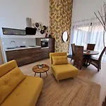 Cosy Dans Demeure De Charme - Laura Thuir